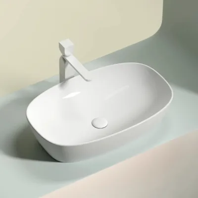 белая